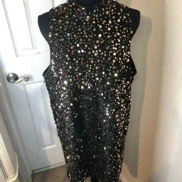 VENUS Sequin Mini Dress - Picture 4 of 16